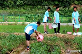 波多尔斯基：和科隆保持着联系，想知道我如果回归能扮演什么角色